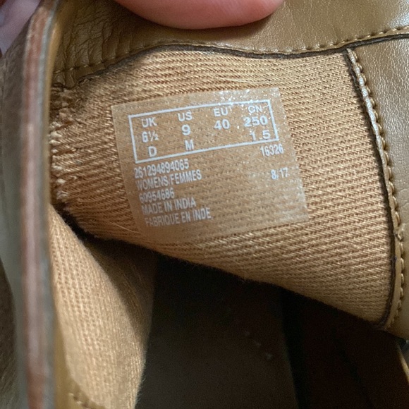 Clarks Booties - Picture 7 of 10